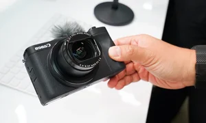 Canon Launches Budget-Friendly Vlogging Camera Under 25 Million VND - image 0