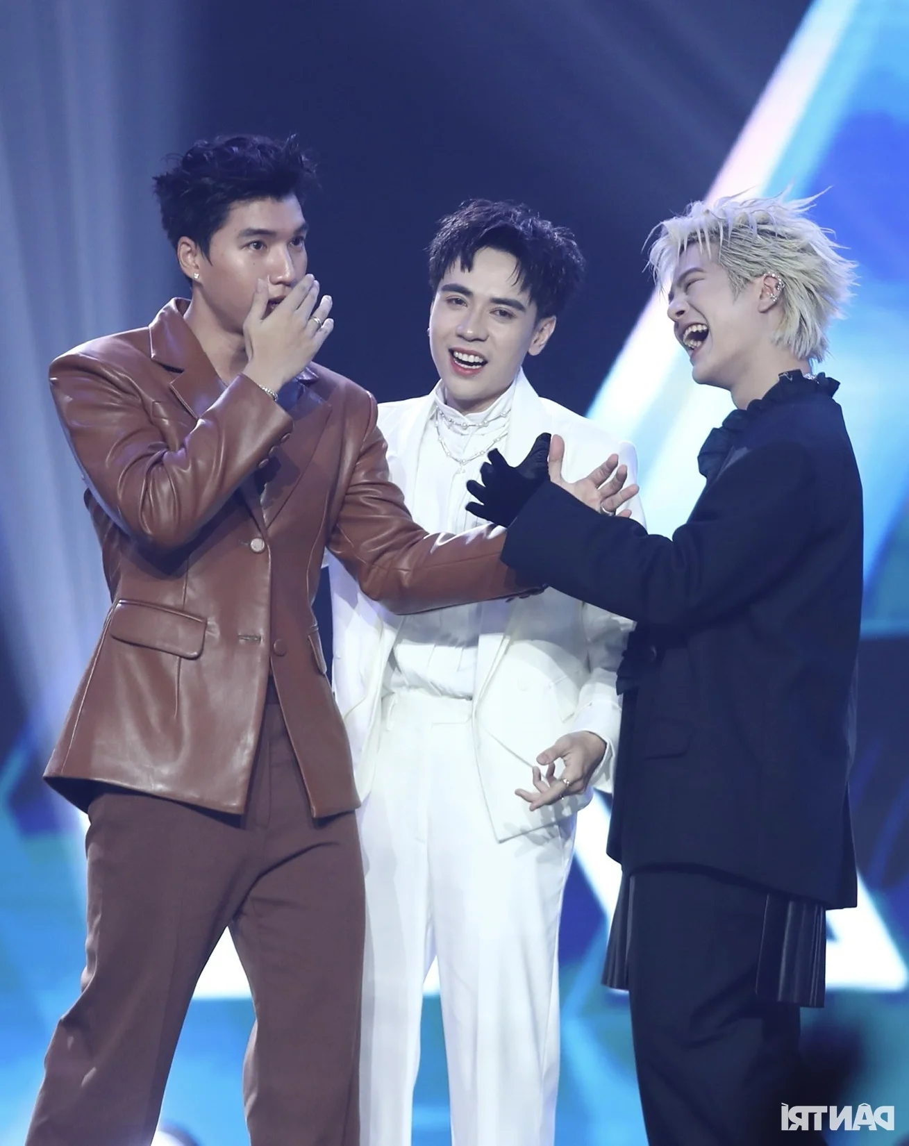 Quang Hung MasterD: From Underdog to V-Pop Sensation on 'Anh Trai Say Hi'