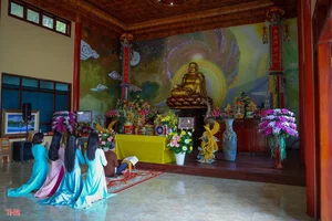 Discovering Hang Pagoda: A Hidden Spiritual Sanctuary in Hong Linh Mountain - image 2