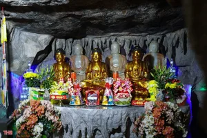 Discovering Hang Pagoda: A Hidden Spiritual Sanctuary in Hong Linh Mountain - image 16