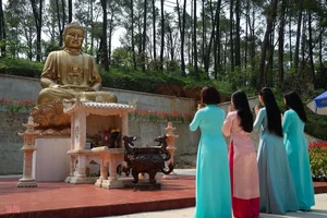 Discovering Hang Pagoda: A Hidden Spiritual Sanctuary in Hong Linh Mountain - image 0