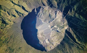 The Most Devastating and Terrifying Volcanic Eruptions in History - image 9