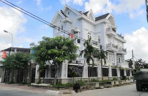 The Vietnamese Billionaire Village Built on Scrap Metal Trading - image 5