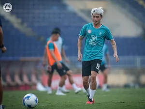 Coach Phung Thanh Phuong Targets Crucial Away Victory at Vinh Stadium - image 2