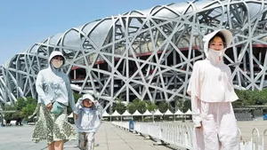 Bizarre Sun Protection Fashion Trends as China Faces Record-Breaking Heatwaves - image 3