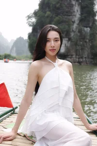 Miss Grand Thuy Tien Explores the Majestic Beauty of Trang An - image 0