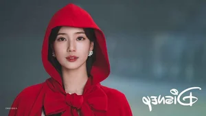 Stunning Korean Cosplayer Wins the Internet with Flawless Snow White Transformation - image 1