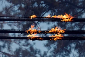 Terrifying Apocalyptic Wildfires Ravage California: A Visual Look at the Crisis - image 10