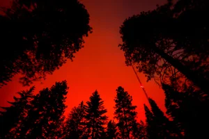 Terrifying Apocalyptic Wildfires Ravage California: A Visual Look at the Crisis - image 1