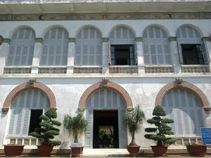 Historic Bach Dinh Mansion of Emperor Bao Dai in Vung Tau - image 11