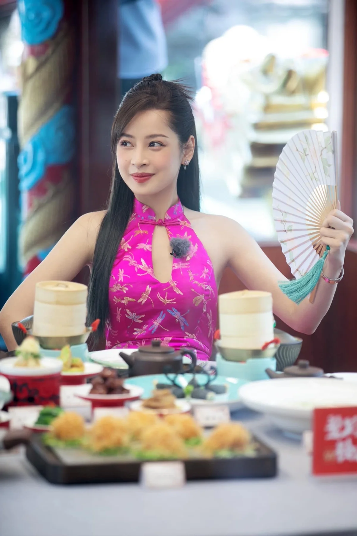 Chi Pu Captivates Audiences with Trendy Fashion on Chinese Shows