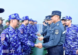 Vietnam and China Coast Guards Complete Successful Joint Maritime Patrol - image 2