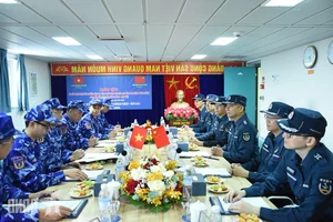 Vietnam and China Coast Guards Complete Successful Joint Maritime Patrol - image 7