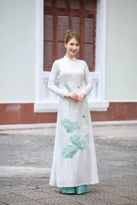 Miss Vietnam Thanh Thuy Stuns Fans with Sweet Doll-Like Visuals and Elegant Fashion - image 0