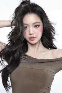 Miss Vietnam Thanh Thuy Stuns Fans with Sweet Doll-Like Visuals and Elegant Fashion - image 8