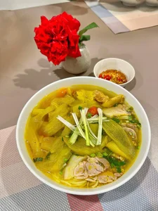 Supermodel Ha Anh Spends All Day Cooking a Feast for Her Family - image 3