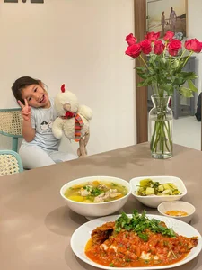 Supermodel Ha Anh Spends All Day Cooking a Feast for Her Family - image 14