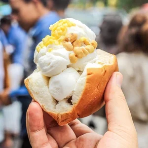 How Lisa of Blackpink Made a Humble Street Food Instantly Sell Out - image 6