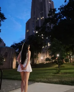 Jenny Huynh Stuns in Chic Mini Dress as Fans Spot a Surprising Detail - image 1