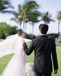 Thunder and Mimi Share Stunning Fairy-Tale Wedding Photos in Bali - image 3