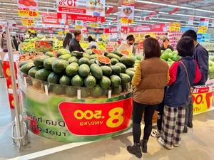 Seasonal Harvest: Watermelon and Mango Prices Drop Significantly - image 7
