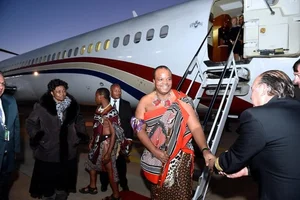 The Lavish Lifestyle and Traditions of the Billionaire King - image 9