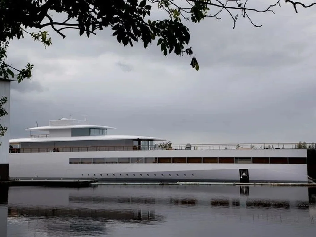 Inside the World of Billionaire Superyachts: Ultimate Luxury and Maritime Engineering