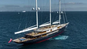 Inside the World of Billionaire Superyachts: Ultimate Luxury and Maritime Engineering - image 8