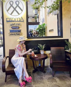 VTV Host Shines in Silk Dress in Hoi An - image 10