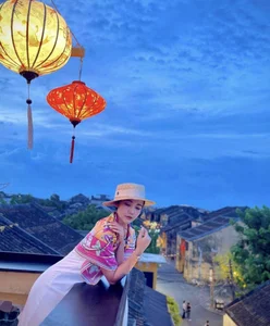 VTV Host Shines in Silk Dress in Hoi An - image 8