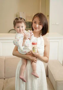 Dong Nhi’s Stunning Hair Makeover Sparks Hilarious Reactions from Kids - image 4