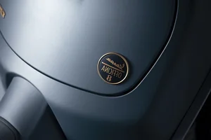 Vespa Unveils Exclusive GTV and Primavera Officina 8 Special Editions - image 8