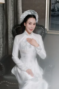 Revealed: Singer Ho Quynh Huong’s Fiancé Finally Steps Into the Spotlight - image 5