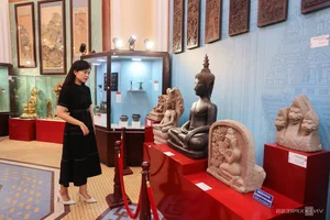 Exquisite International Antiques and Artifacts Exhibition in Ho Chi Minh City - image 0