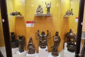 Exquisite International Antiques and Artifacts Exhibition in Ho Chi Minh City - image 3