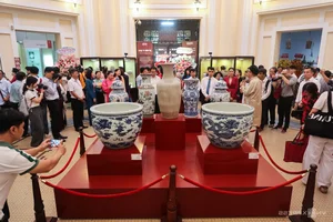 Exquisite International Antiques and Artifacts Exhibition in Ho Chi Minh City - image 4
