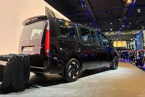 Hyundai Staria 2026: Next-Gen Smart Design and Ultra-Fast Charging Explored - image 4