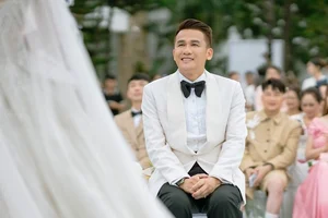 Ho Quynh Huong Stuns Fans with Fairytale-Inspired Wedding Photoshoot - image 0