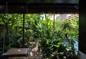 Inside a Stunning 300-Square-Meter Green Oasis Villa in the City - image 5