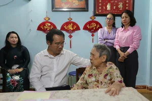 HCMC Officials Visit Con Dao for July 27th Remembrance Day - image 3