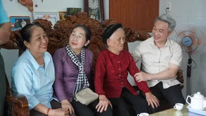 HCMC Officials Visit Con Dao for July 27th Remembrance Day - image 2