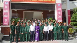 HCMC Officials Visit Con Dao for July 27th Remembrance Day - image 6