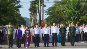 HCMC Officials Visit Con Dao for July 27th Remembrance Day - image 1