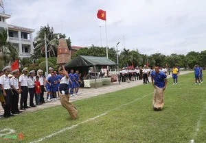 Vietnam and Philippines Navies Conduct Friendly Exchange on Song Tu Tay Island - image 5