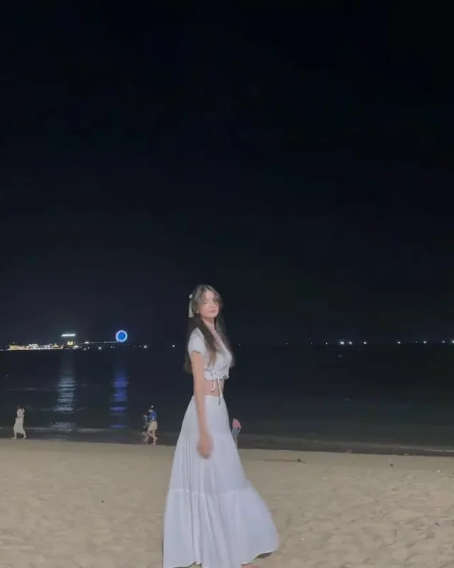 Dang Van Lam’s Sister Stuns with Elegant Look at Her Brother’s Wedding