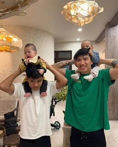 Football Stars Van Hau and Duc Chinh's Sons Go Viral Online - image 8