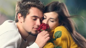 Stunning Wallpapers: Love, Life, and Nature Backgrounds for Your Devices - image 2