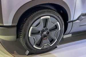 Toyota X-Van Gear: The Rugged New MPV with Land Cruiser DNA - image 3