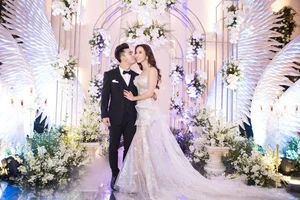 The Inspiring Journey of Ung Hoang Phuc and Supermodel Kim Cuong’s Happy Marriage - image 2