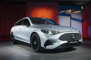 The New Mercedes-Benz CLA Shooting Brake EQ: Redefining Electric Luxury and Practicality - image 9